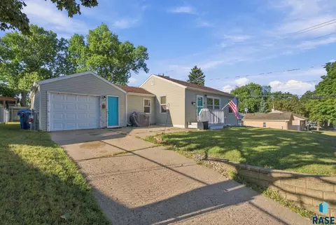 Other - 2111 E 11th St, Sioux Falls, SD 57103 photo 8 of 9