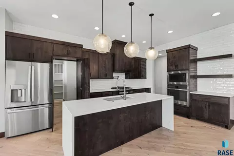 Kitchen - 6701 E Spitfire Cir, Sioux Falls, SD 57110 photo 2 of 2