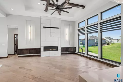 Living - 6701 E Spitfire Cir, Sioux Falls, SD 57110 photo 2 of 8
