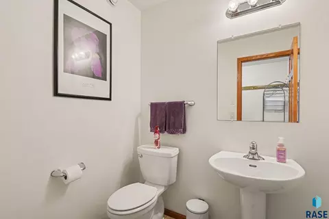 Bath - 27229 Lovely Pl, Tea, SD 57064 photo 5 of 5