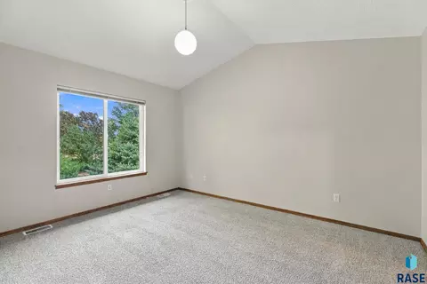 Bedroom - 1400 E Northstar Ln, Sioux Falls, SD 57108 photo 1 of 6