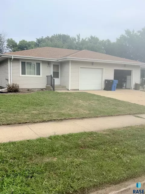 5014 W 47 St, Sioux Falls, SD 57106