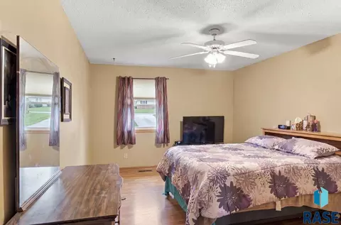 Bedroom - 2100 E Madison St, Sioux Falls, SD 57103 photo 1 of 4