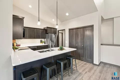 2808 E Hazelnut St, Brandon, SD 57005 photo 17