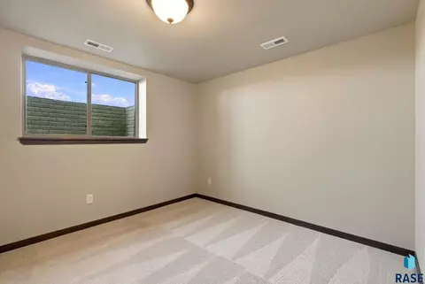 2808 E Hazelnut St, Brandon, SD 57005 photo 39