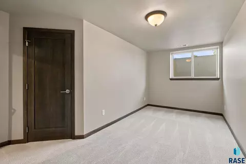 2808 E Hazelnut St, Brandon, SD 57005 photo 35