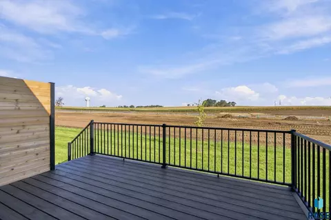 2808 E Hazelnut St, Brandon, SD 57005 photo 5
