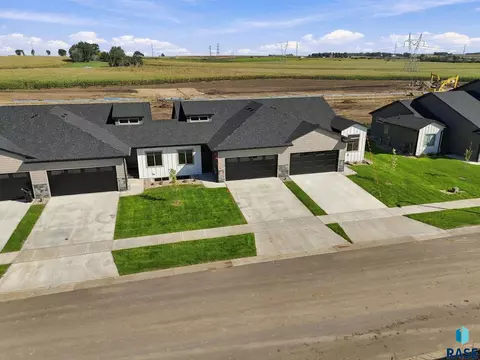 2808 E Hazelnut St, Brandon, SD 57005 photo 3