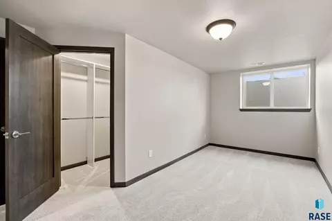 2808 E Hazelnut St, Brandon, SD 57005 photo 36