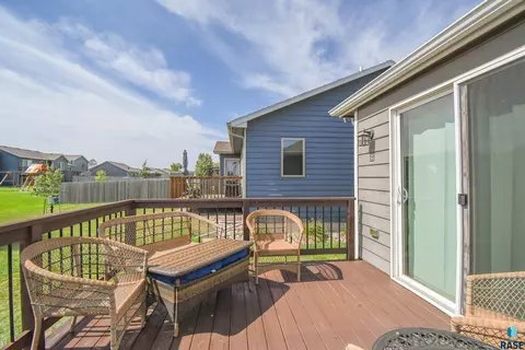 Exterior - 3509 E Brewster St, Sioux Falls, SD 57108 photo 3 of 11