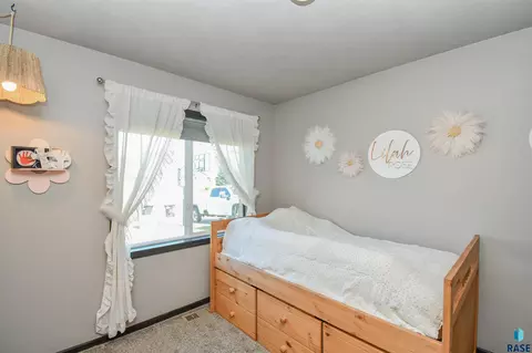 Bedroom - 3509 E Brewster St, Sioux Falls, SD 57108 photo 8 of 14