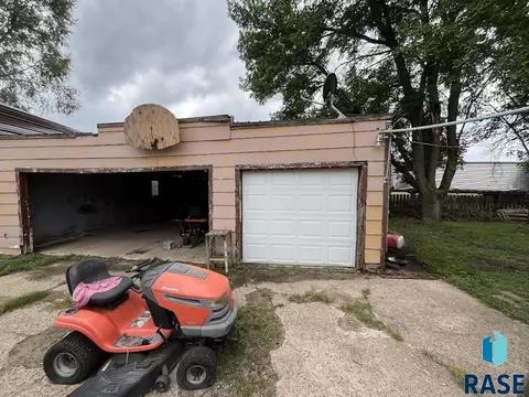 Exterior - 25783 475th Ave, Renner, SD 57055 photo 2 of 3