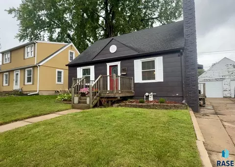 1613 S Van Eps Ave, Sioux Falls, SD 57105