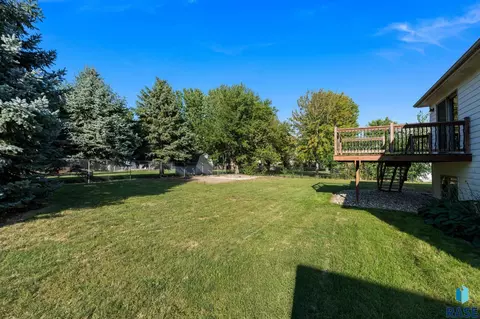Exterior - 320 W 5th St, Tea, SD 57064 photo 11 of 14