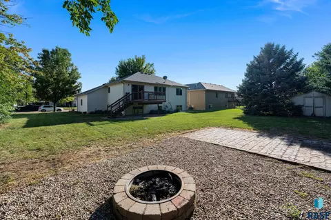 Exterior - 320 W 5th St, Tea, SD 57064 photo 6 of 14