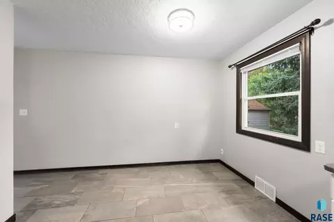 Other - 2912 E Sioux St, Sioux Falls, SD 57103 photo 1 of 11