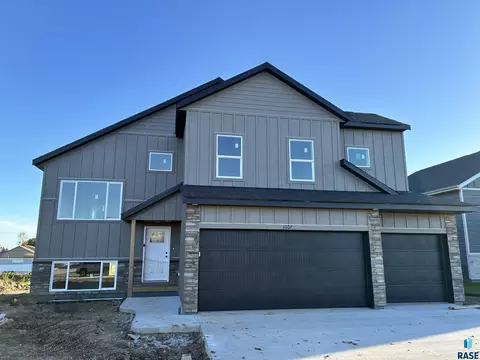 1007 Estate St, Harrisburg, SD 57032