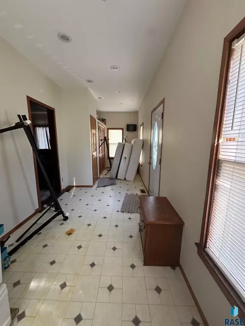 Entry Way - 214 E Park Ave, Howard, SD 57349 photo 2 of 2