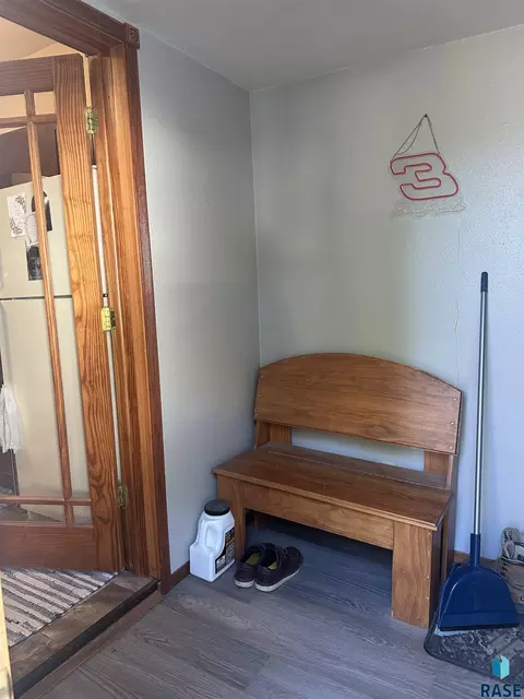 Entry Way - 214 E Park Ave, Howard, SD 57349 photo 1 of 2