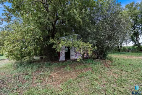 48359 266th St, Brandon, SD 57005 photo 4
