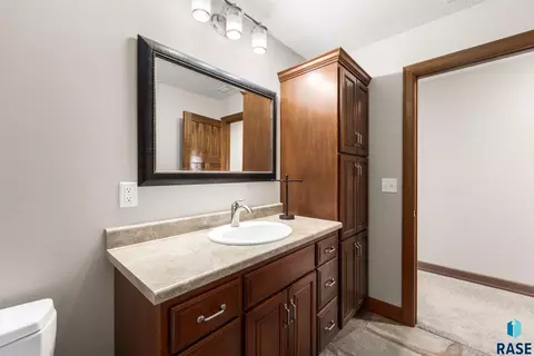 Bath - 48290 Arrowhead Pl, Canton, SD 57013 photo 5 of 7