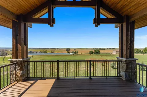 Exterior - 48290 Arrowhead Pl, Canton, SD 57013 photo 4 of 6