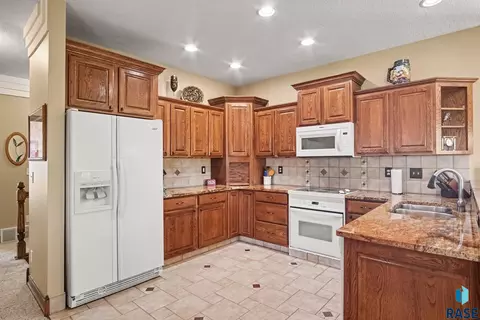 Kitchen - 45993 241st St, Chester, SD 57016 photo 1 of 2