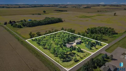 View/Area - 45993 241st St, Chester, SD 57016 photo 3 of 4