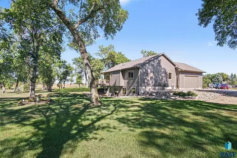 Exterior - 45993 241st St, Chester, SD 57016 photo 6 of 12