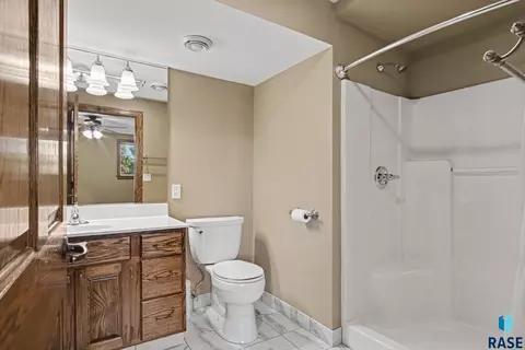 Bath - 45993 241st St, Chester, SD 57016 photo 5 of 5
