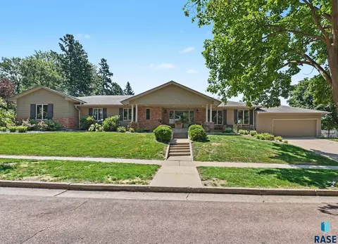 Other - 301 E 32nd St, Sioux Falls, SD 57105 photo 11 of 11