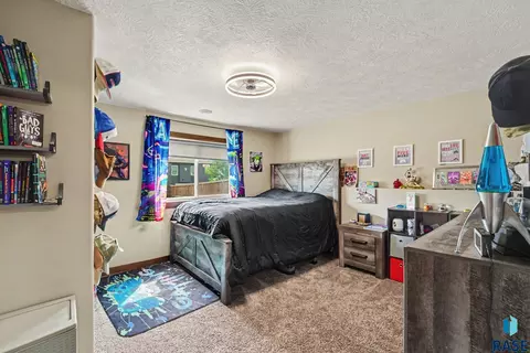 Bedroom - 8209 E Willow Leaf St, Sioux Falls, SD 57110 photo 2 of 7
