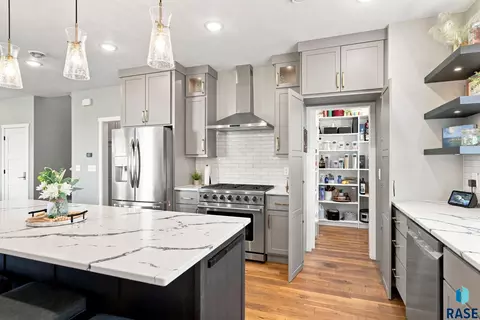 Kitchen - 2655 Park Pl, Tea, SD 57064 photo 2 of 3