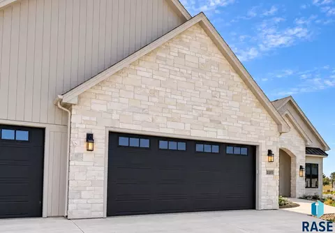 Exterior - 5501 E Morningside Cir, Sioux Falls, SD 57110 photo 2 of 7