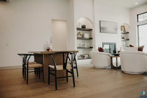 Dining - 5501 E Morningside Cir, Sioux Falls, SD 57110 photo 1 of 5
