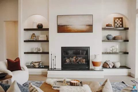 Living - 5501 E Morningside Cir, Sioux Falls, SD 57110 photo 1 of 5