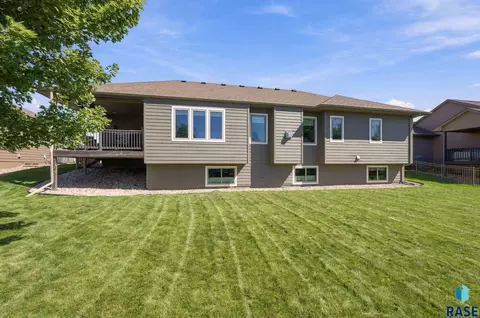 Exterior - 4217 S Alpine Ave, Sioux Falls, SD 57110 photo 3 of 5