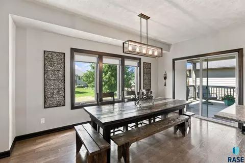Dining - 4217 S Alpine Ave, Sioux Falls, SD 57110 photo 2 of 2