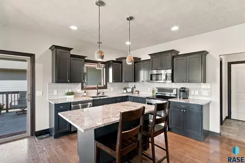 Kitchen - 4217 S Alpine Ave, Sioux Falls, SD 57110 photo 2 of 3