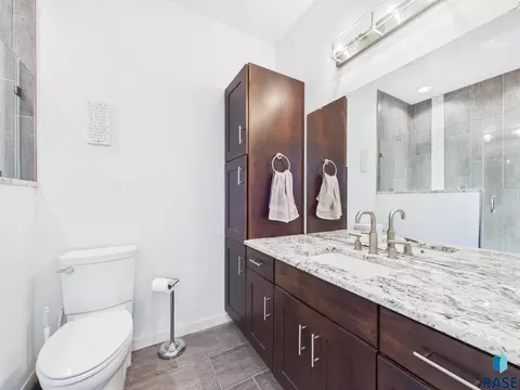 Bath - 6909 S Shadow Cir, Sioux Falls, SD 57108 photo 1 of 3