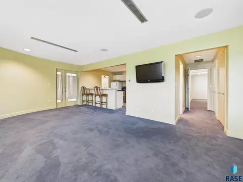 Living - 205 E Deer Haven Pl, Sioux Falls, SD 57105 photo 7 of 8