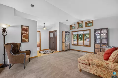 Entry Way - 3006 E Marson Dr, Sioux Falls, SD 57103 photo 1 of 1