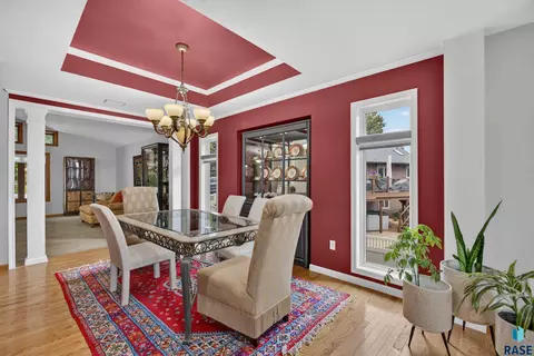 Dining - 3006 E Marson Dr, Sioux Falls, SD 57103 photo 4 of 4