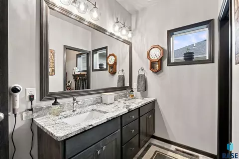Bath - 3604 E Prairie Wind St, Sioux Falls, SD 57108 photo 1 of 5