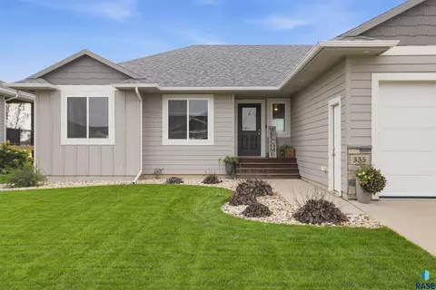 Exterior - 335 S James Ave, Tea, SD 57064 photo 7 of 7