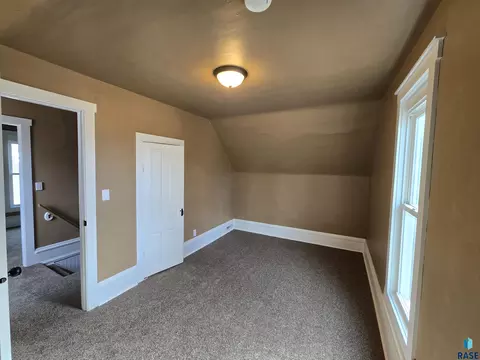 Bedroom - 232 N Nesmith Ave, Sioux Falls, SD 57103 photo 5 of 10