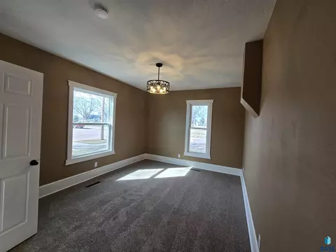 Bedroom - 232 N Nesmith Ave, Sioux Falls, SD 57103 photo 1 of 10