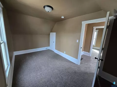 Bedroom - 232 N Nesmith Ave, Sioux Falls, SD 57103 photo 8 of 10