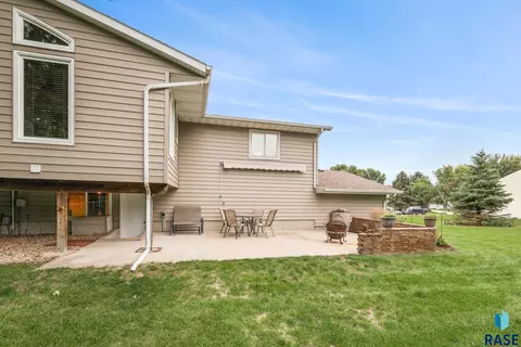 Exterior - 319 N Hagameyer Dr, Tea, SD 57064 photo 5 of 5