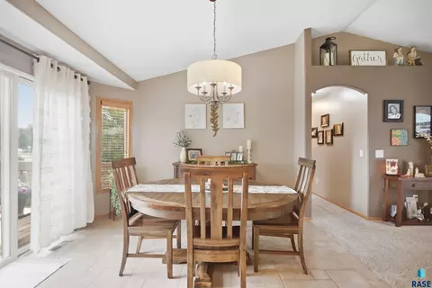 Dining - 4308 E 38th St, Sioux Falls, SD 57103 photo 2 of 2